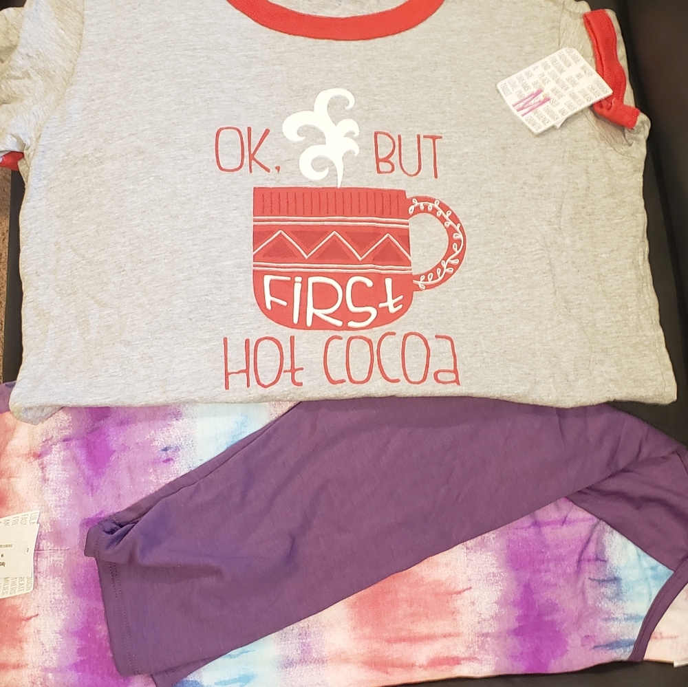 BNWT LLR M tops